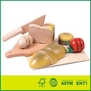 Top quality Birch wood kitchen role play cutting set pretend wooden food cutting toys