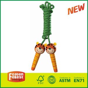 2017 Wholesale Wooden Skipping Rope Kids Outdoor Toy Jump rope With Wood Painted Handle
